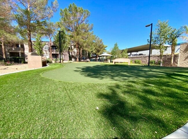 Building Photo - 5250 S Rainbow