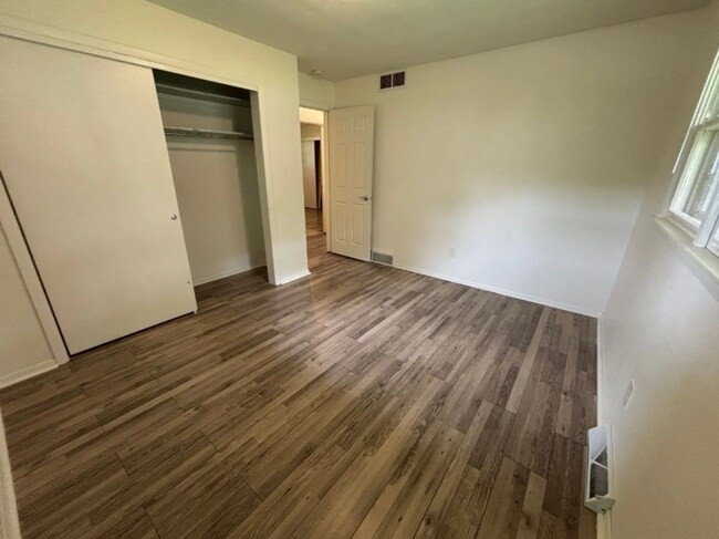 Building Photo - 5305 Carnation Wy