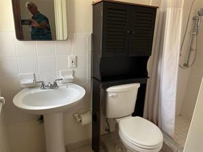 Building Photo - 2353 W Vina Del Mar Blvd