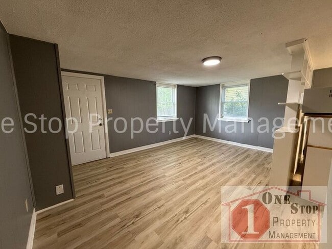 Building Photo - Cozy 1 bedroom, 1 bathroom in Independence