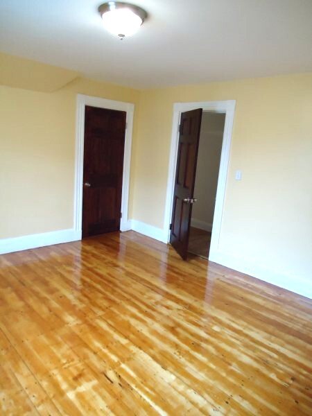 Building Photo - 46 Aspinwall Ave