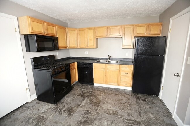 Building Photo - 826 4th St NW