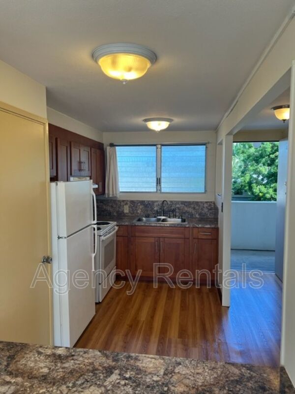 Building Photo - 1519 Nehoa St