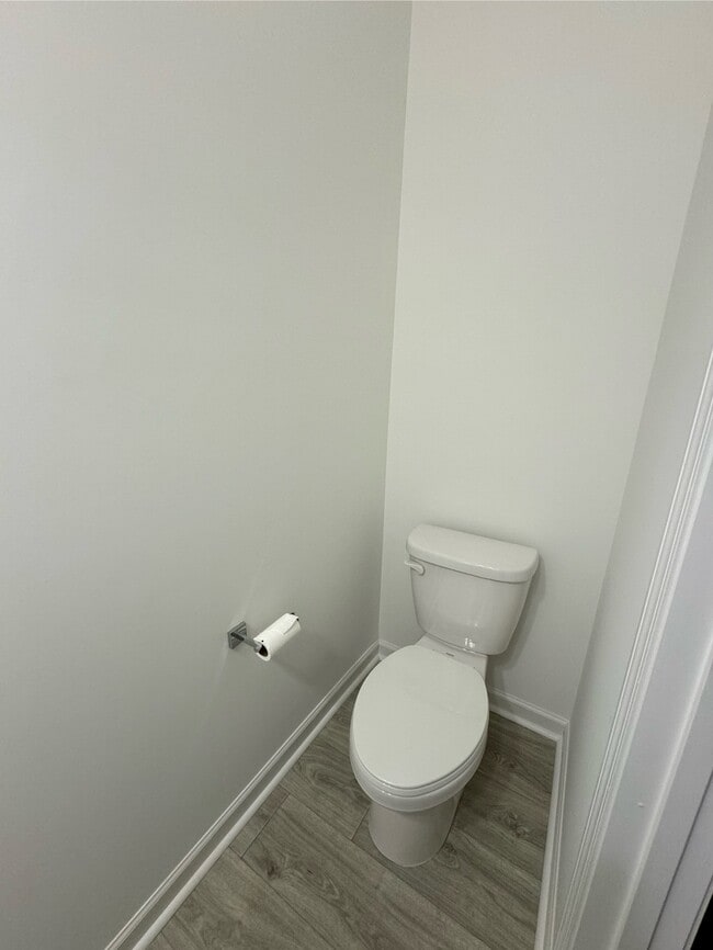 Building Photo - 709 Bellmouth Rd