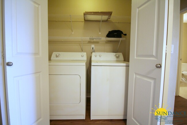 Building Photo - Pool view 2 Bedroom Unit at The Florida Cl...