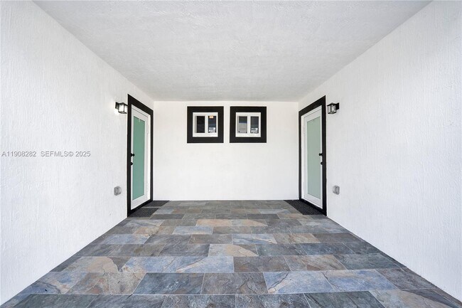 Building Photo - 16315 SW 107th Ave