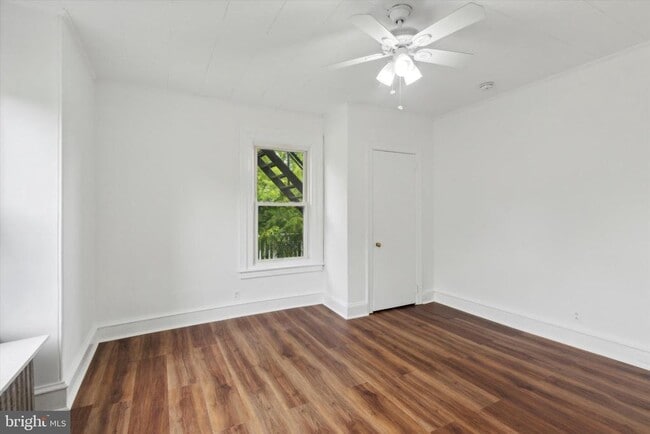 Building Photo - 313 Dartmouth Ave