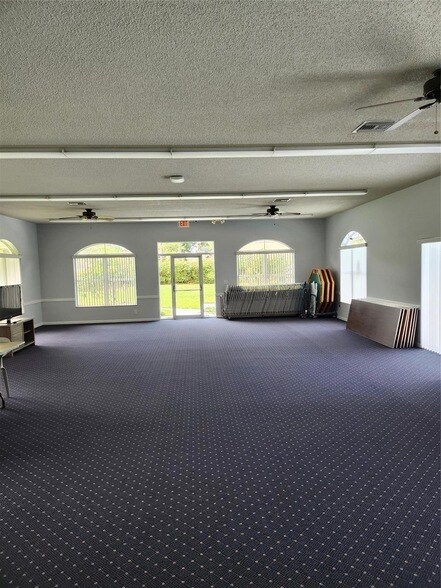 Building Photo - 13770 Oneida Dr