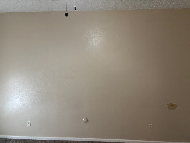 Building Photo - 2 bed/1.5 bath unit close to Hallmark Park and Hulen Mall