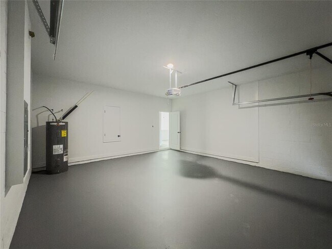 Building Photo - 4240 SW 169th Ln Rd