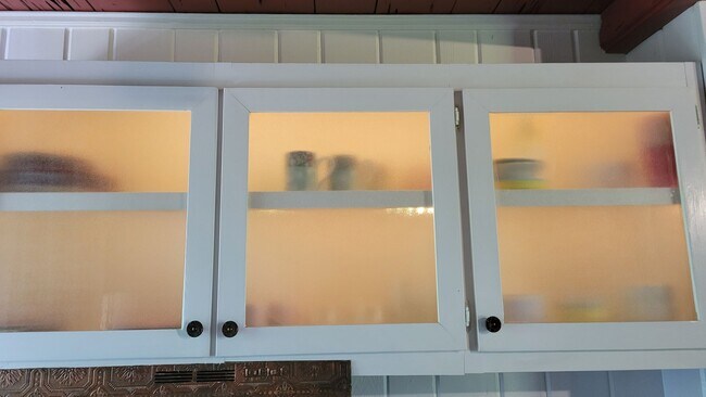 Building Photo - Annual/short term or seasonal turnkey furn...