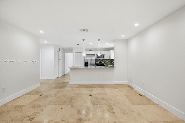 Building Photo - 3363 SW 154th Ct