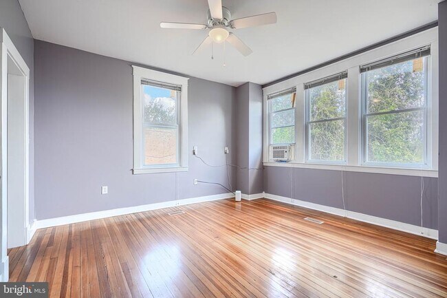 Building Photo - 3213 Vickers Rd