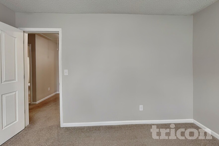 Building Photo - 9335 White Aspen Pl