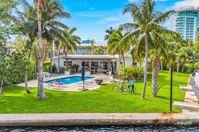 Building Photo - 1700 Marietta Dr