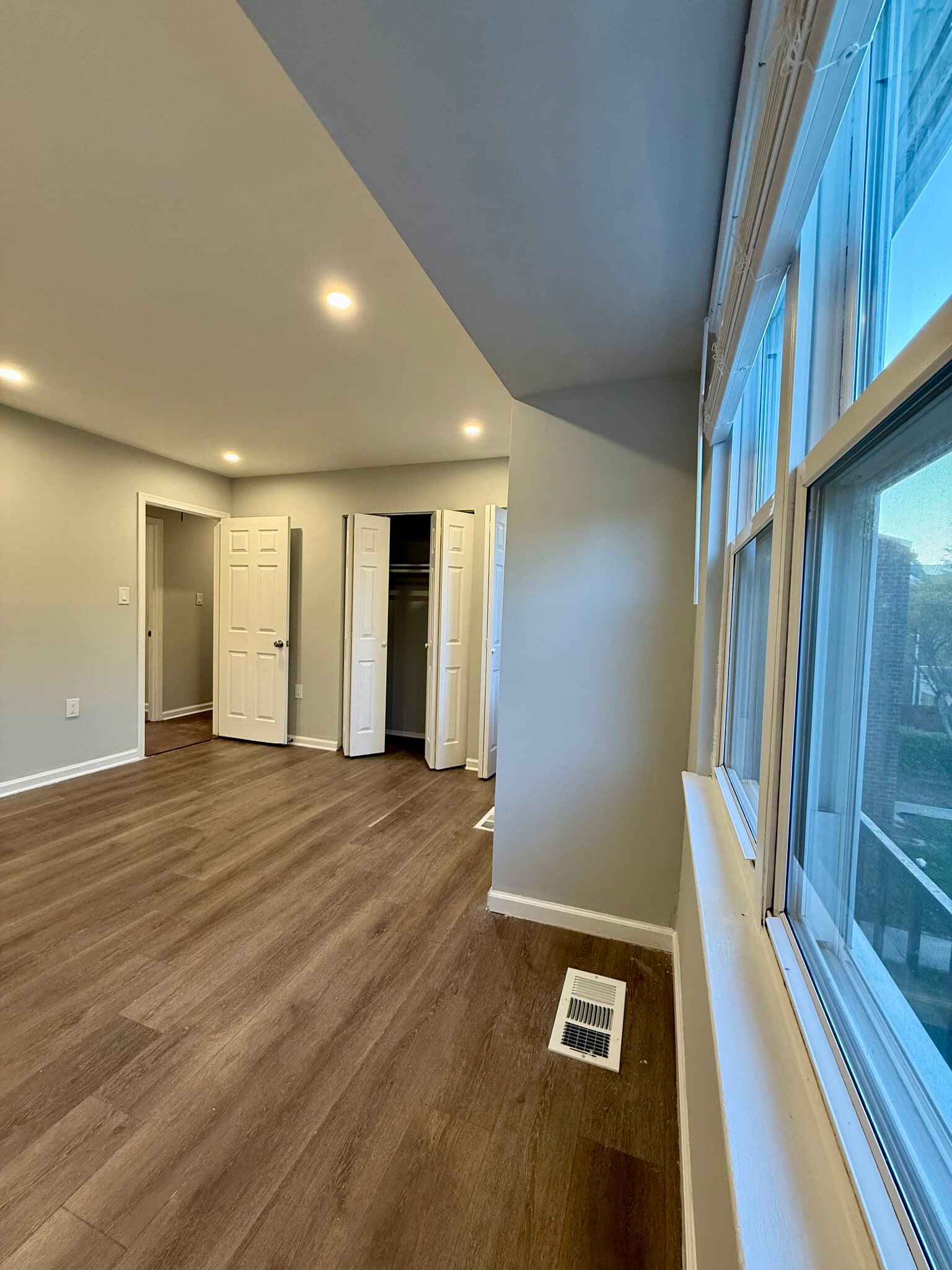 Building Photo - 238 Stevenson Sq