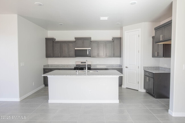 Building Photo - 5017 Sand Strm Rd