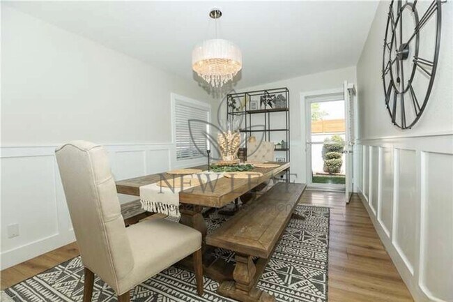 Building Photo - Stunning Claremont Home