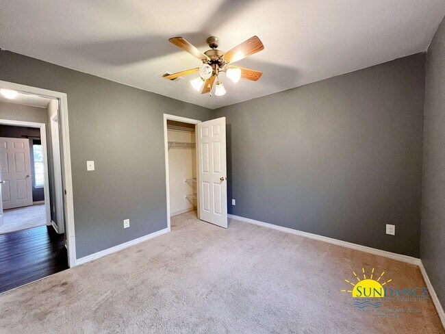 Building Photo - Elegant 3 Bedroom Home with Solar Panels!-...