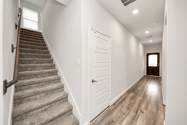 Building Photo - 4231 Reese Ravine Ln