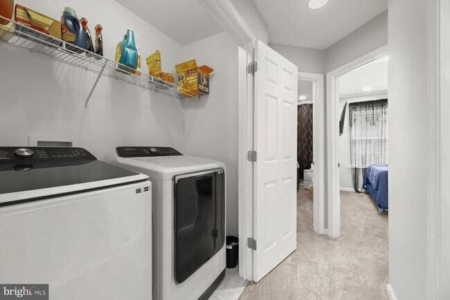 Building Photo - 9364 Paragon Way