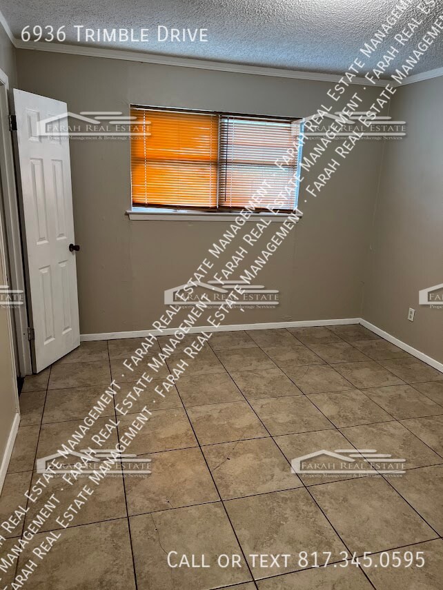 Building Photo - 6936 Trimble Dr