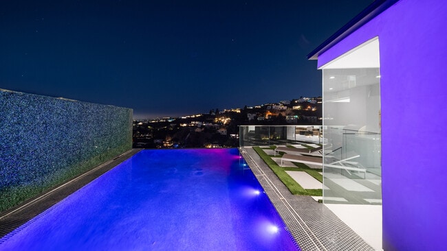 Building Photo - 1623 Viewmont Dr