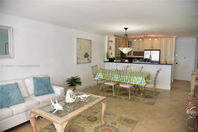 Building Photo - 3725 S Ocean Dr