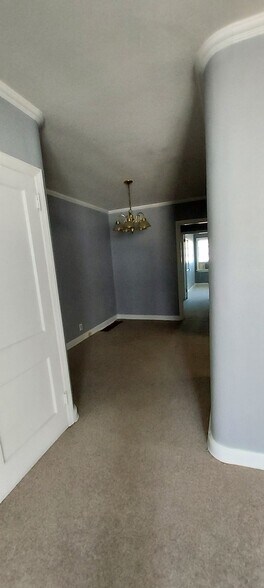 Large dining room - 2206 8th Ave