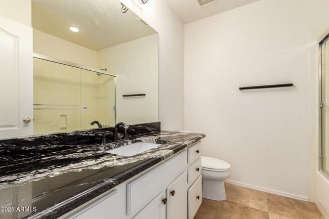 Building Photo - 5543 E Blanche Dr
