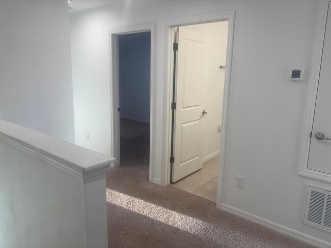 Building Photo - 2302 Alee Ln