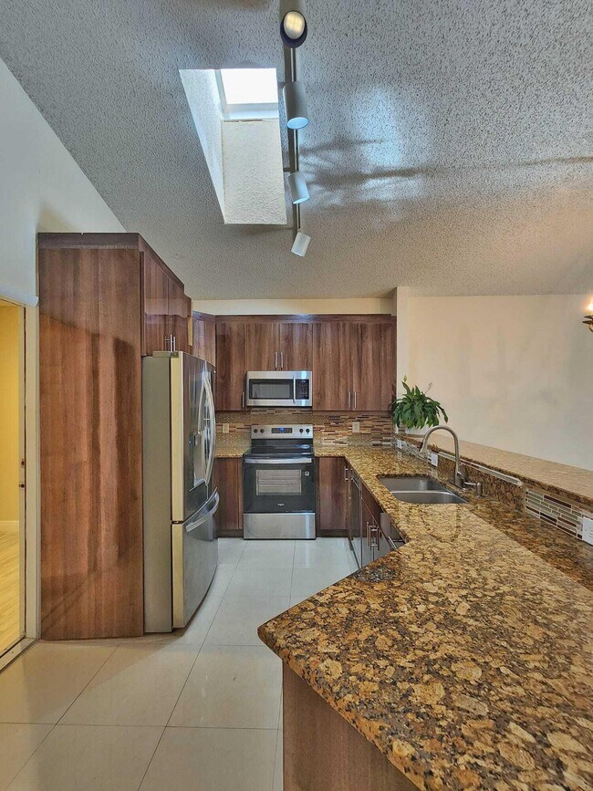 Building Photo - 7705 Forest Green Ln
