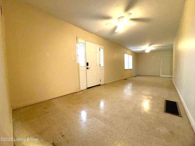 Building Photo - 9909 Mt Eden Rd