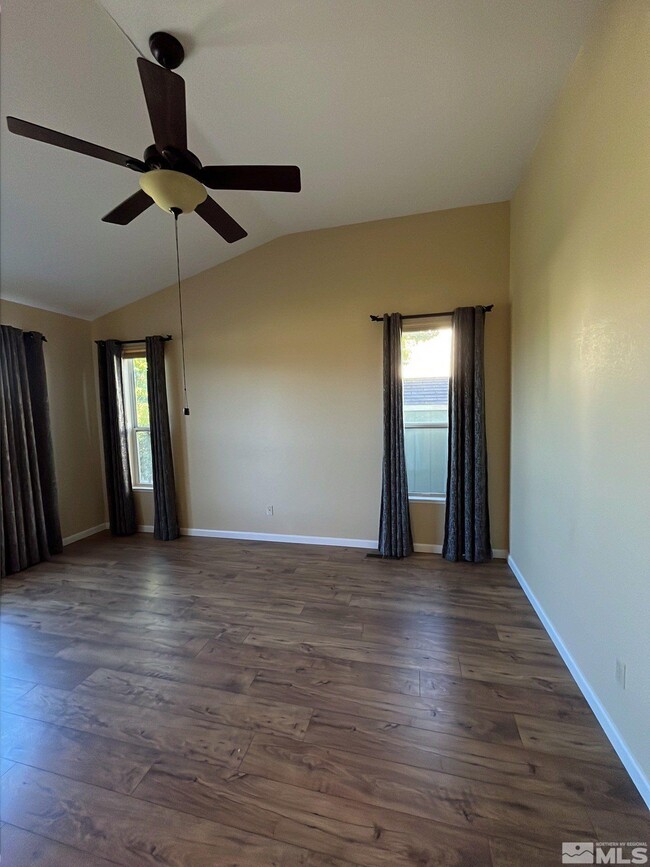 Building Photo - 4875 Crestside Dr