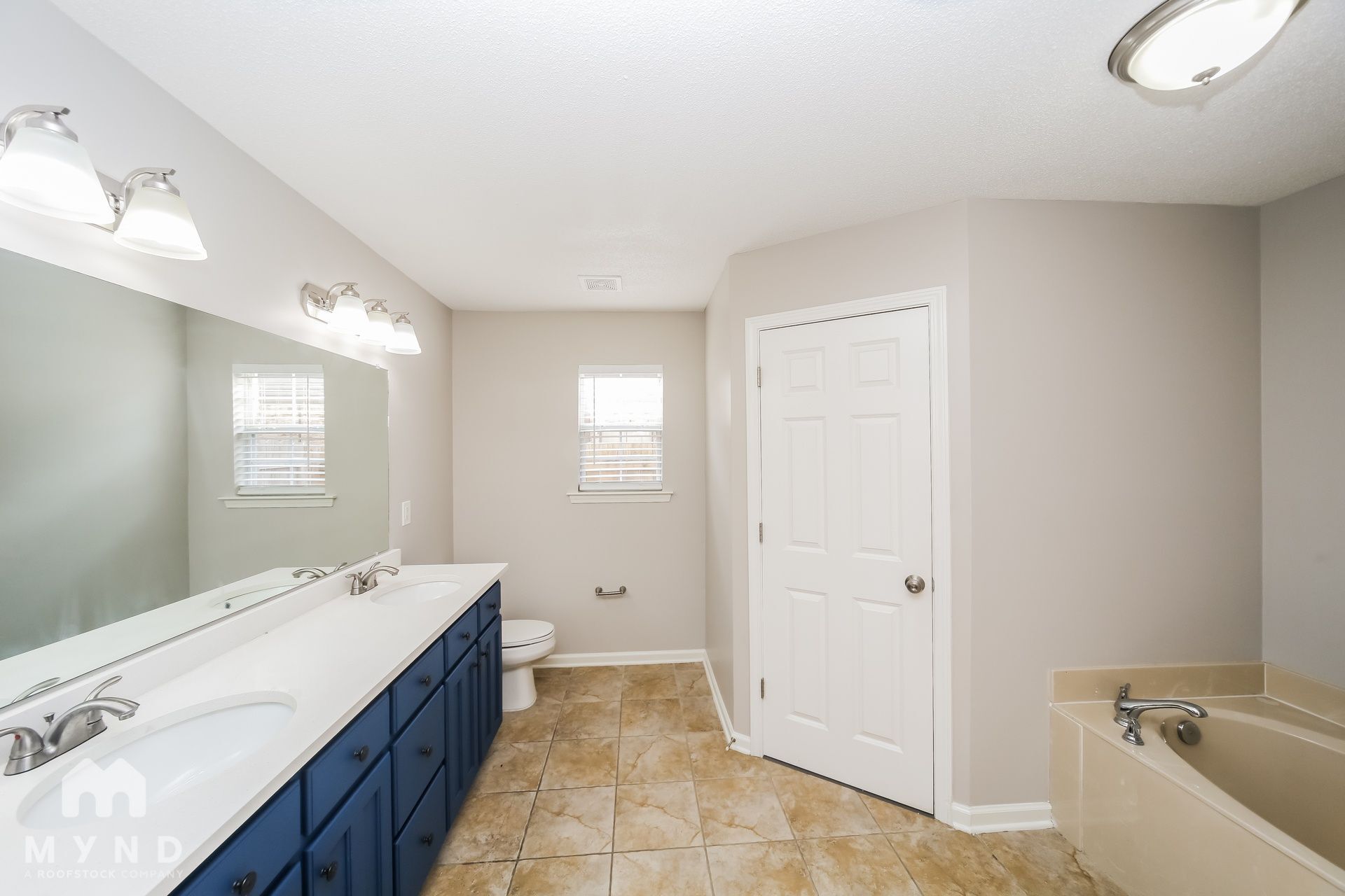 Building Photo - 2738 Old Well Cove