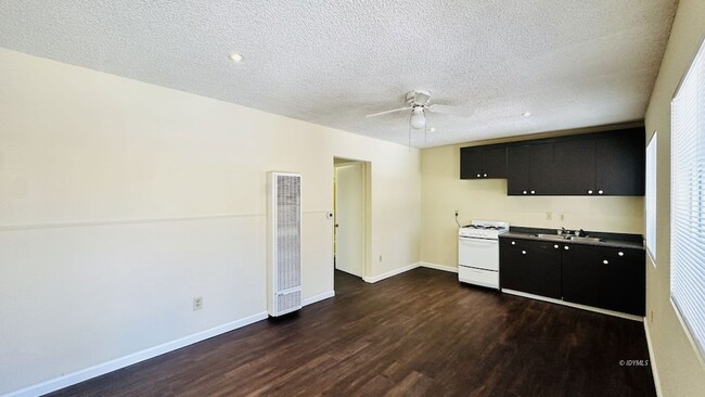 Building Photo - 25840 CA-243