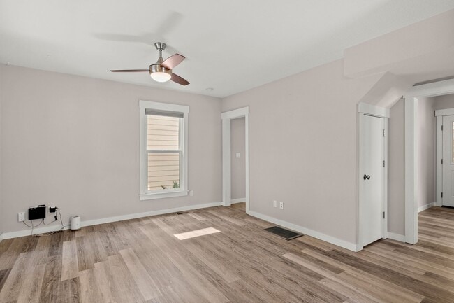 Building Photo - Charming 3 Bedroom/1 Bath Jennings Lodge home