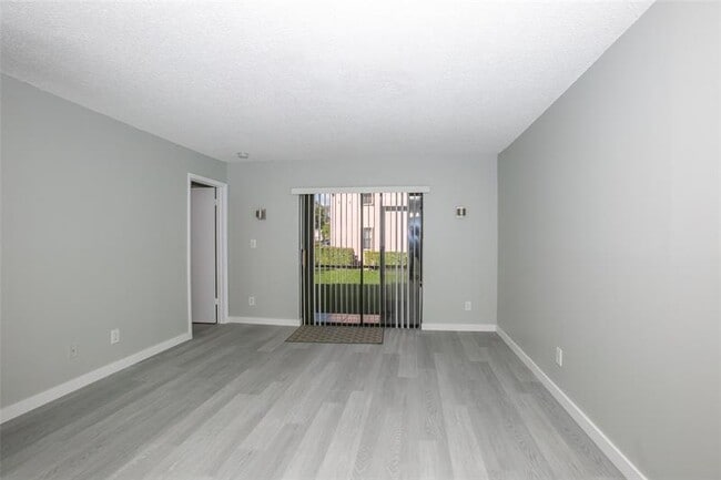 Building Photo - 10557 NW 10th St