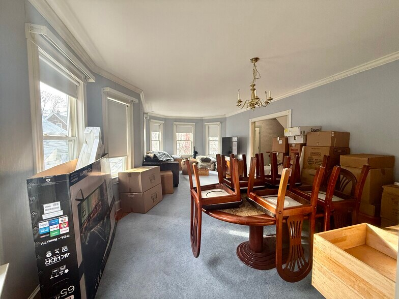 Building Photo - 41 Rich St