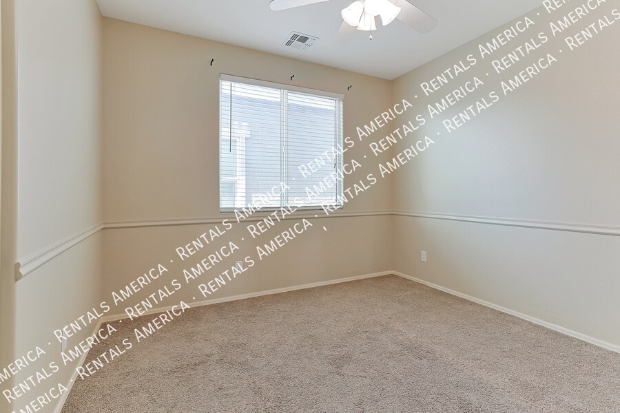 Building Photo - 3424 E Palo Verde St