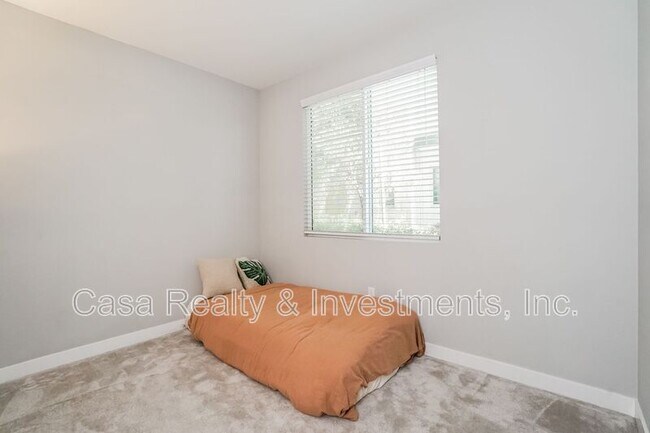 Building Photo - 2117 Copper Walk