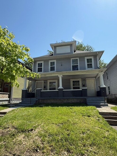 Building Photo - 627 N Tacoma Ave