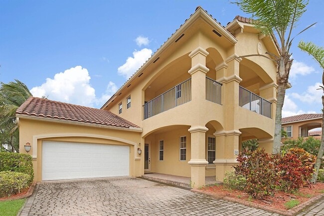 Building Photo - 748 Cresta Cir