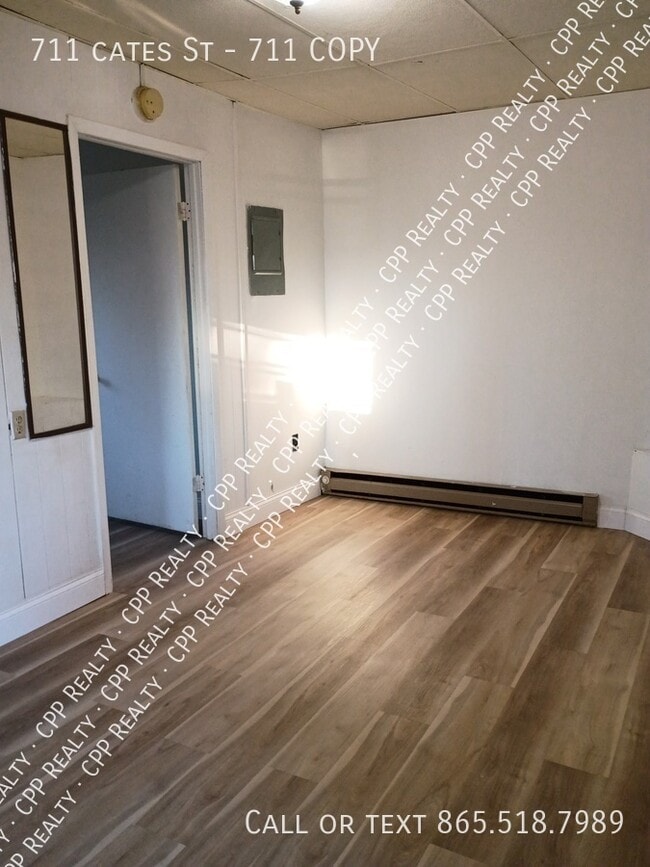 Building Photo - 711 Cates St