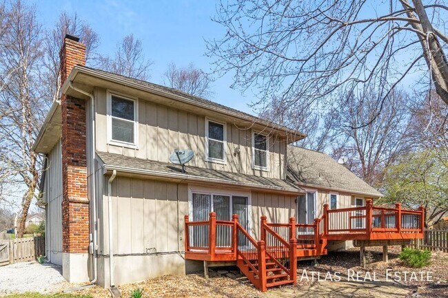 Building Photo - 1009 NE 99th St