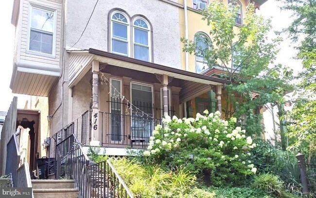 Building Photo - 416 N 32nd St