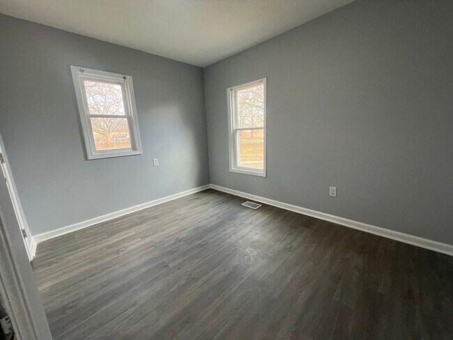 Building Photo - 4000 Churchman Ave