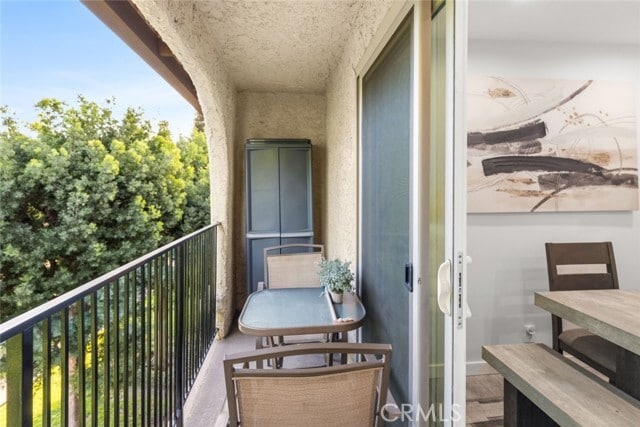 Building Photo - 3010 Montrose Ave