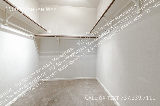 Building Photo - 19000 Mangan Way