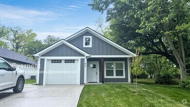 Building Photo - Charming 3-Bedroom Retreat in a Peaceful N...
